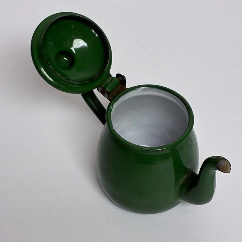 Teapot 4in X 5.5in Green Metal Hinged Vintage
